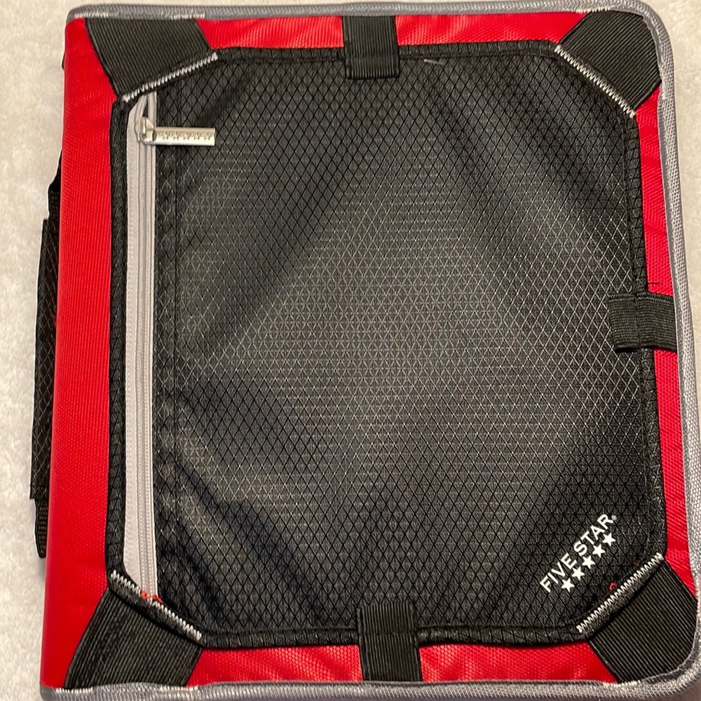 Selling this five star trapper keeper with 2 inch trappers that I never use.